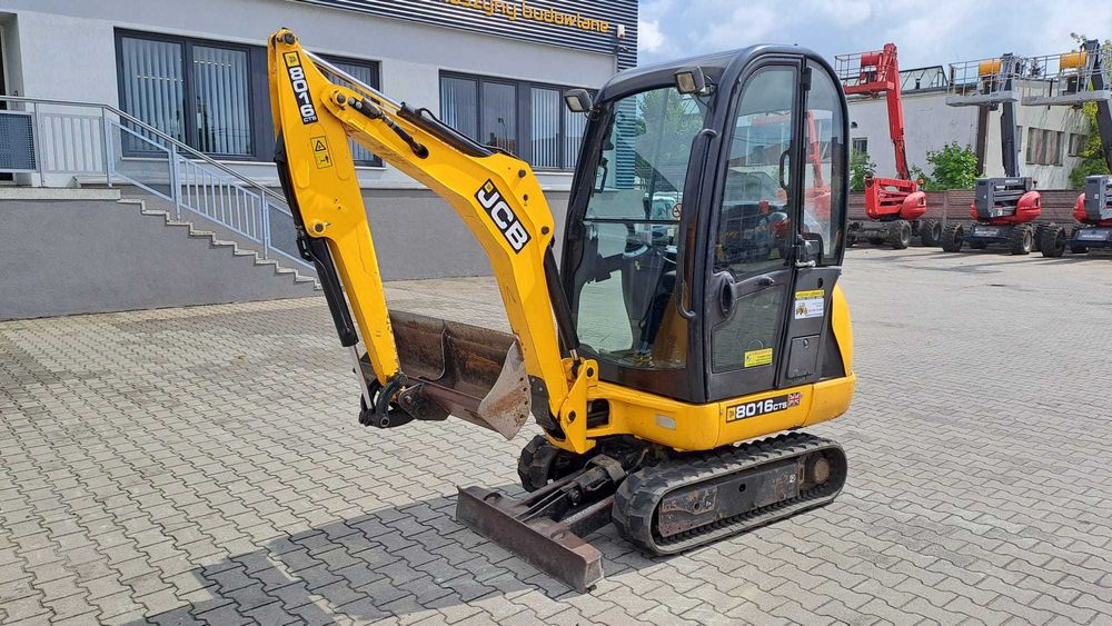 Usługi minikoparką ładowarką teleskopową roboty ziemne