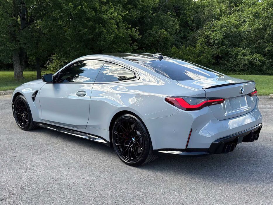 BMW M4      2021