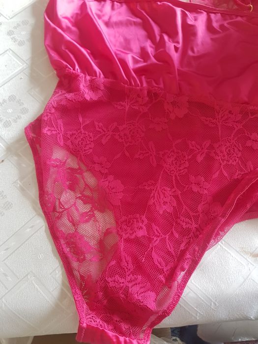 sexowna koszulka, body