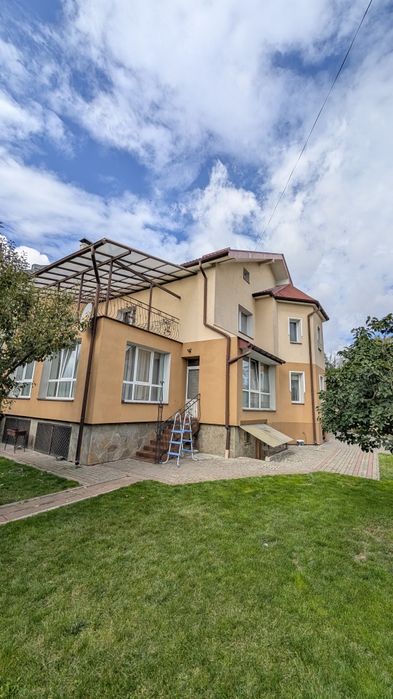 ТЕРМІНОВО! Продам будинок 5 хв. до центру міста Івано-франківська