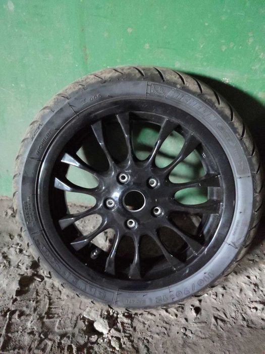 vespa primavera s125 S150 sprint диски с покрышками