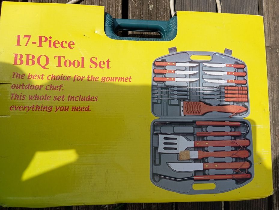 Zestaw do grillowania w walizce