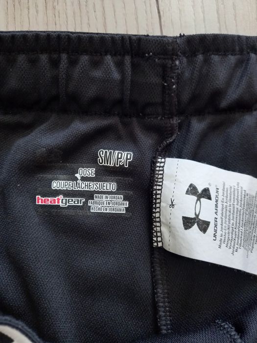 Продам шорты UNDER ARMOUR