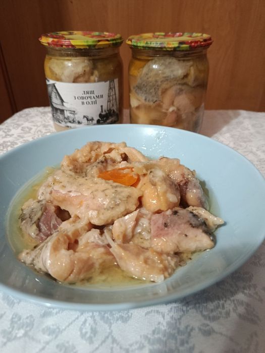 Продам консерви лящ в олії