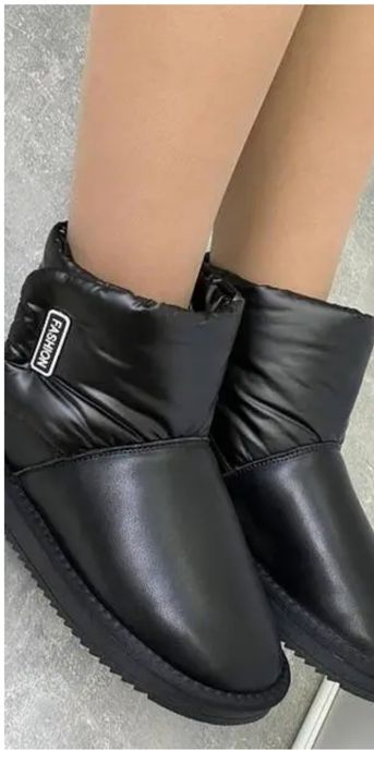 Взуття зимове жіноче