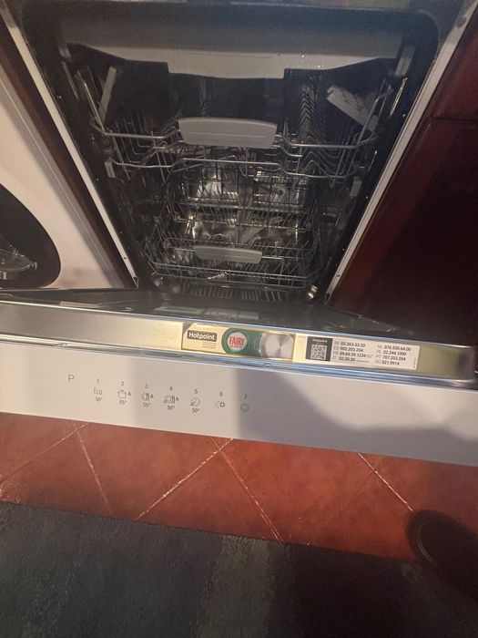 Máquina de louça como nova Hotpoint