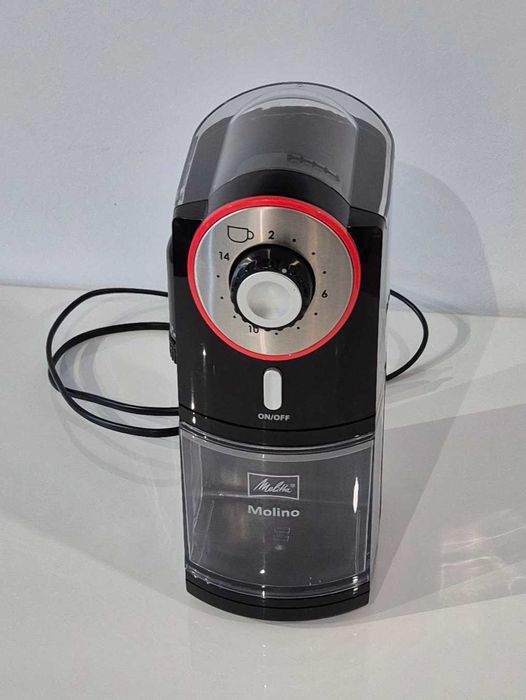 Zestaw: Ekspres De'Longhi Dedica EC 685 + Młynek Melitta Molino