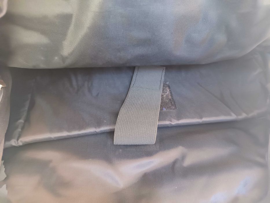 Muchila AHTEC - com alguns sinais de uso mas em relativo bom estado.