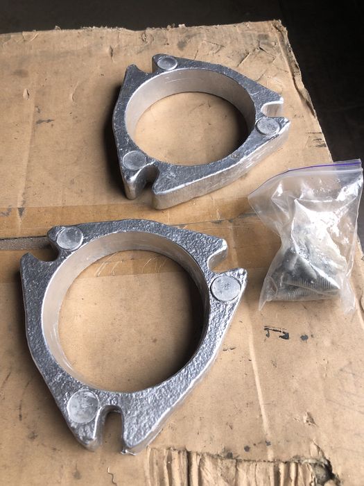 Проставки Toyota Camry 50 передние 2 см