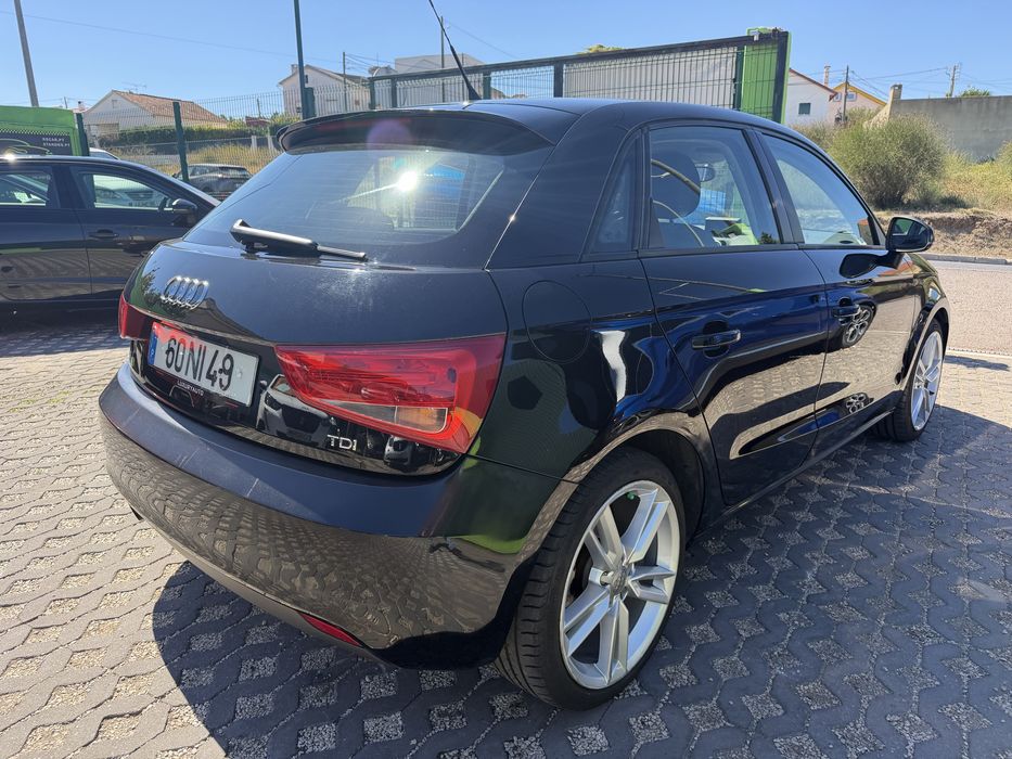 Audi A1 1.6Tdi 90cv Cx automatica — photo 5