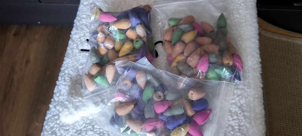 Ceramiczne kadzidło efekt lawy z dymu.