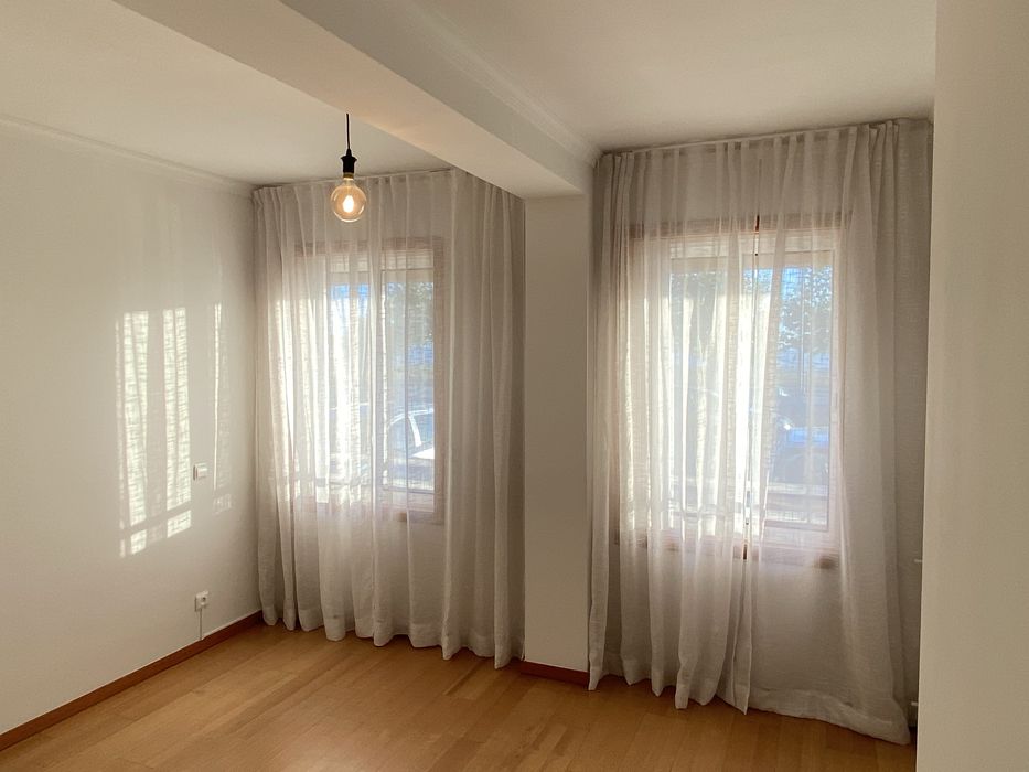 Apartamento T1 R/c  1 Linha do Mar em condomínio fechado