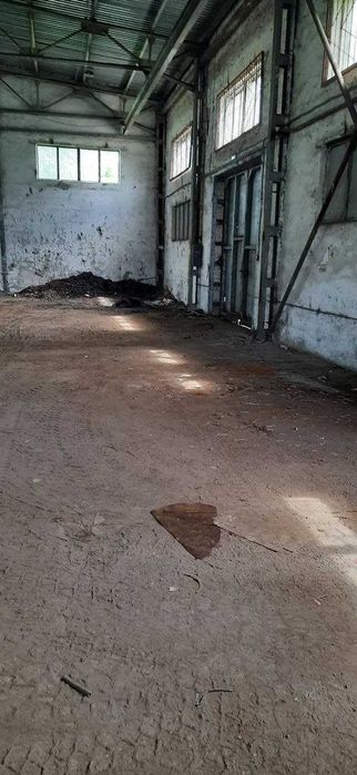 Здам в оренду складські та виробничі приміщення. Поділ.