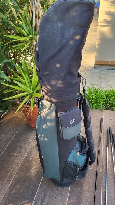 Kit de golfe em bom estado