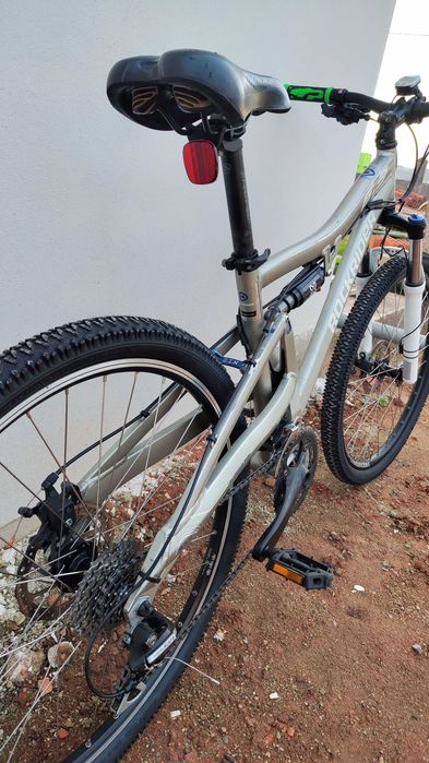 Bicicleta Rockrider 6.3 com Suspensão total