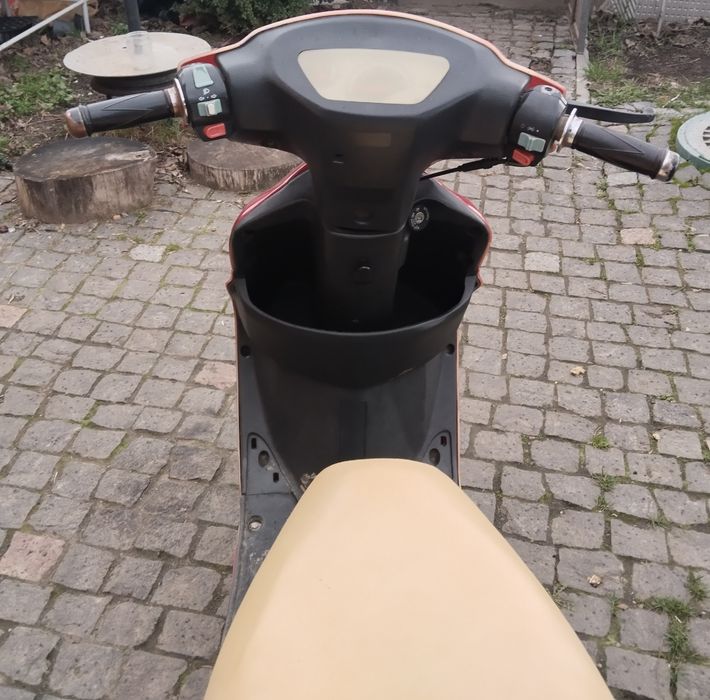 Скутер 2008 50куб