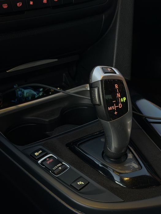 BMW f30 2012 328i задній привід