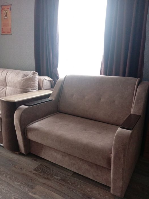 Продам сучасний диван ТЕРМІНОВО