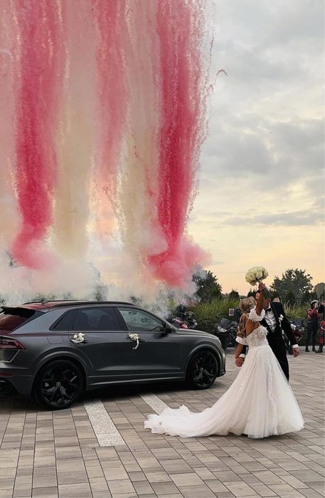 Auto do ślubu/fajerwerki/miny dymne/wiatraki iskier