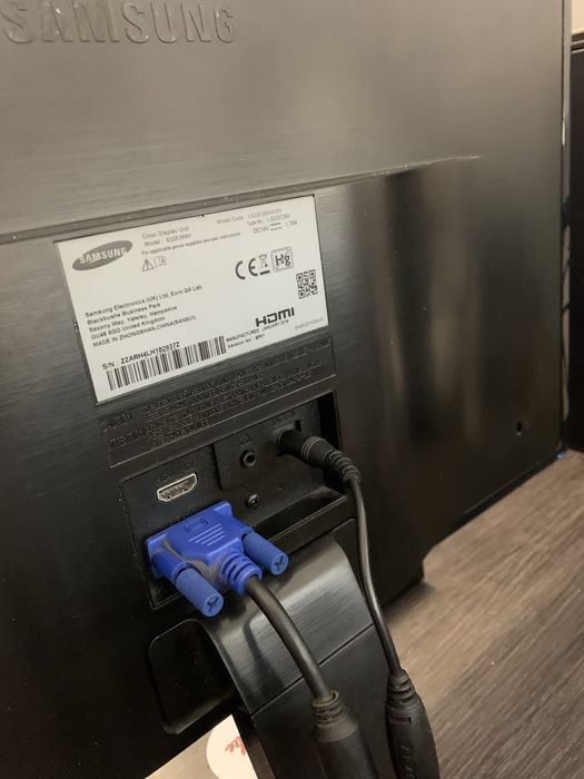 Sprzedam komputer z monitorem FullHD do nauki.