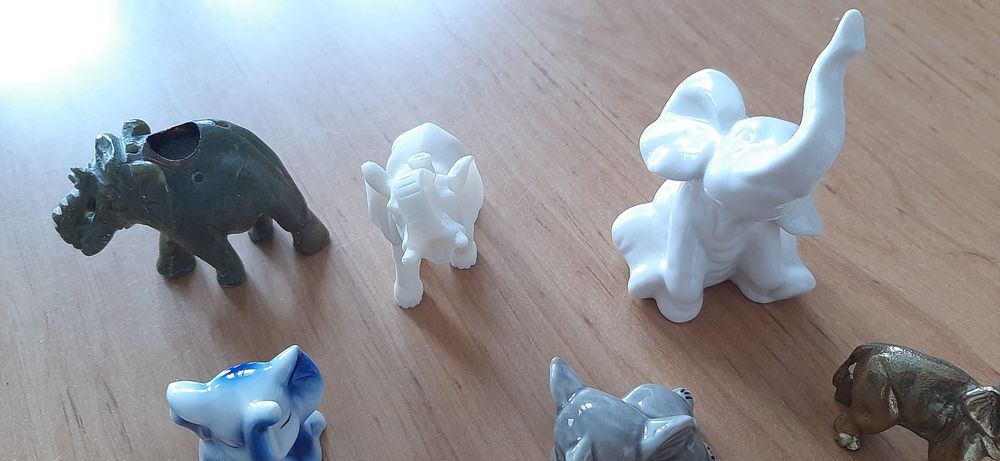 Figurki słonie różne