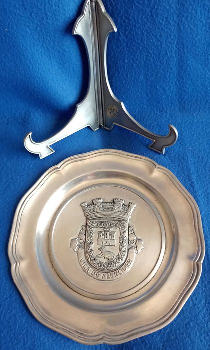 Tin Decorative Plate and Stand Set425336051976130566