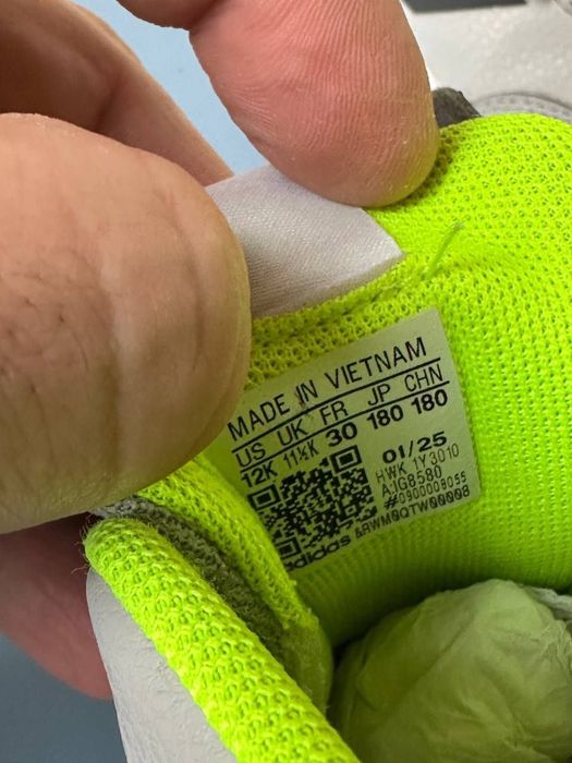 Кросовки Adidas 30p мокасини хайтопи кросівки крокси шлепки сандалі босоніжки