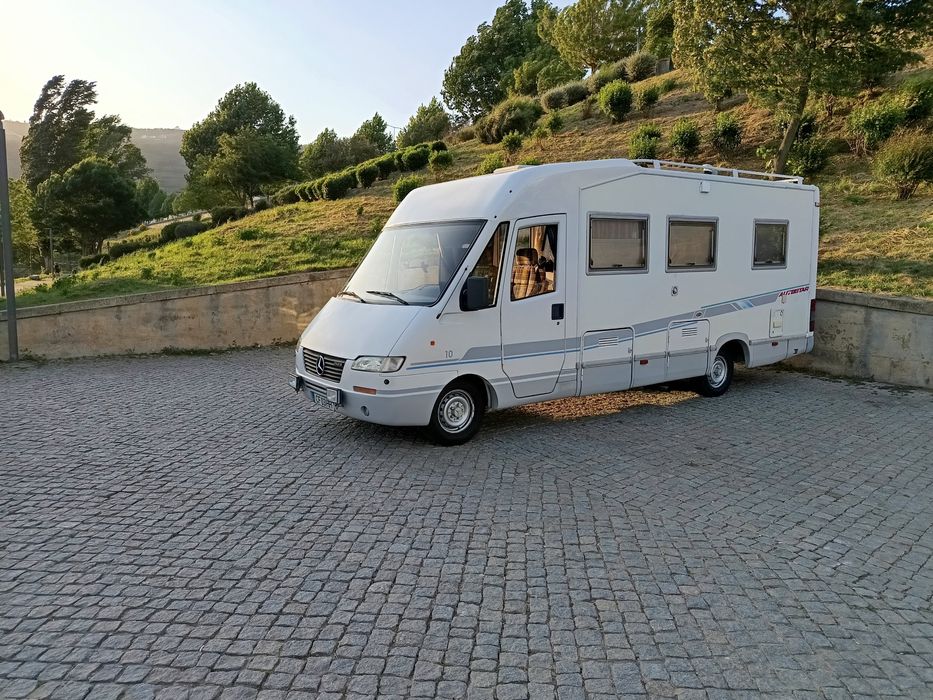 Autocaravana Mercedes caixa automática