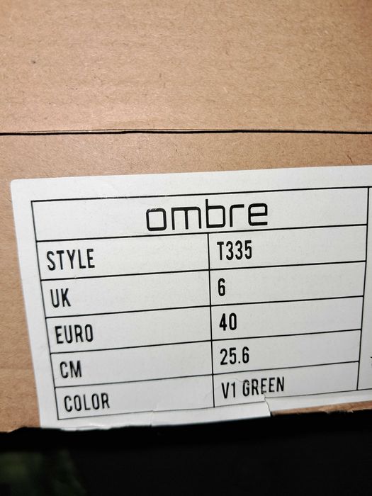 Buty nowe 40r w kwiaty