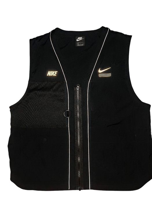 Super model wodoodpornej kamizelki Nike DNA Woven Vest XL nowa