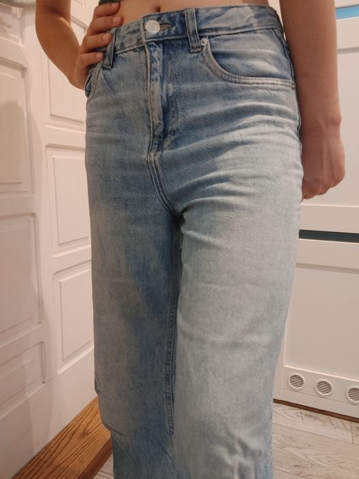 Jeansy Cropp z szerokimi nogawkami XS