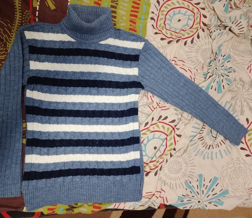 Светр чоловічий в'язаний