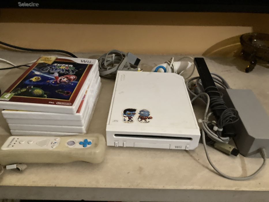 Wii em bom estado com 5 jogos