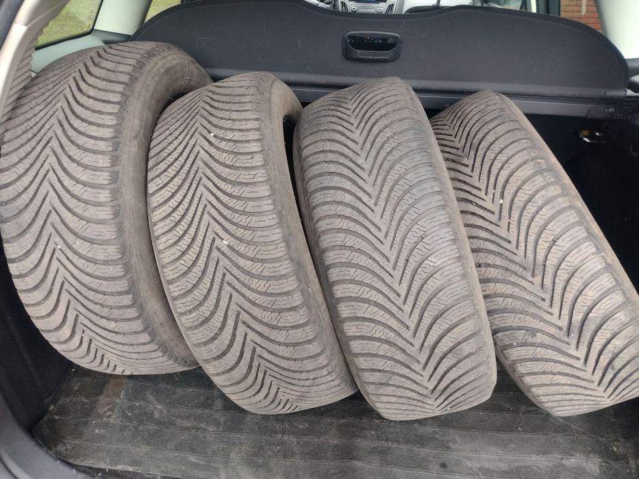 Michelin Alpine 5 205/55 R16