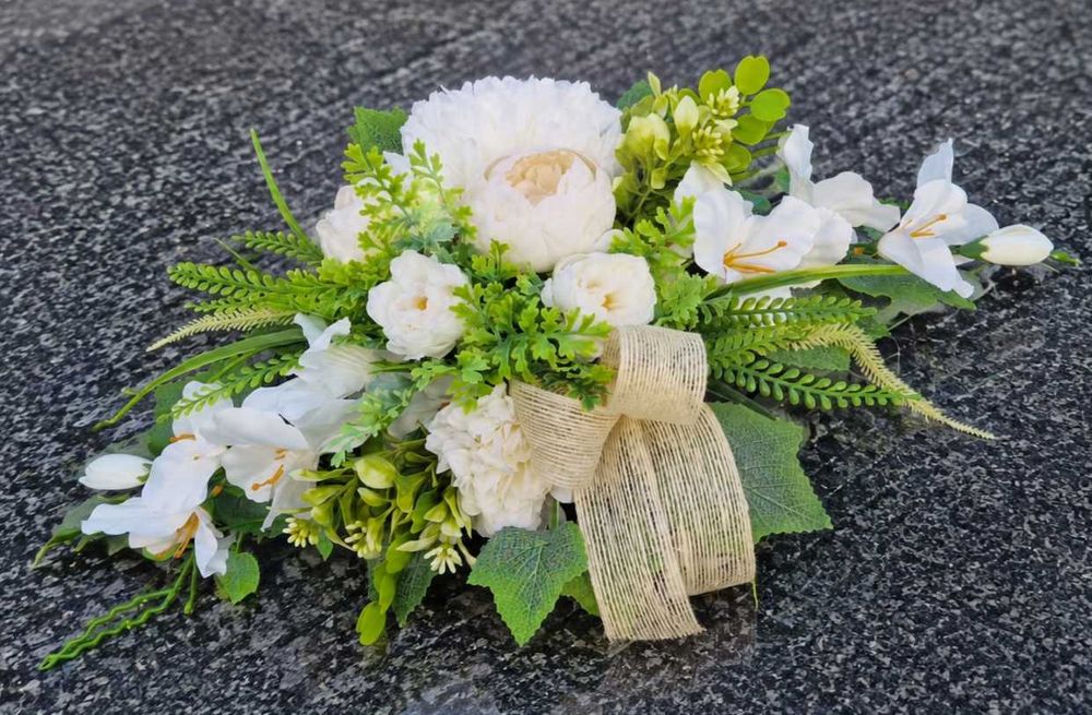Stroik IKEBANA kompozycja kwiatowa na grób Z021