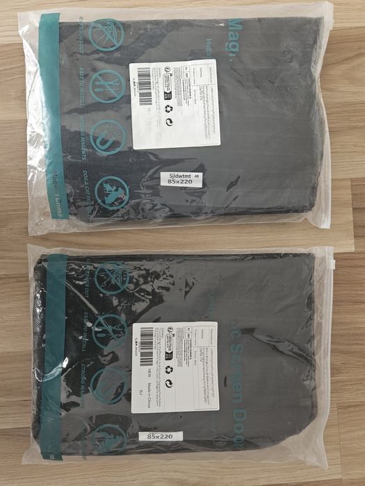 Magnetyczna drzwi moskitiera 85x220 cm (2 sztuki) – Nowe