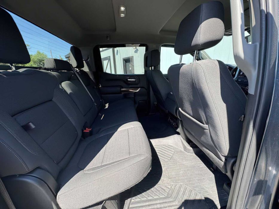 Chevrolet Silverado 1500      2021
