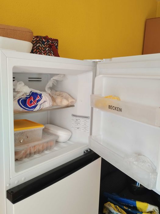 Geladeira nova ,5 mês de uso