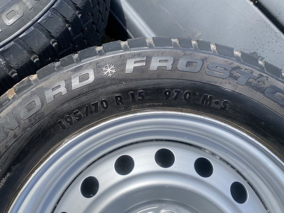 Комплект дисків 5 114.3 r15 з зимовою гумою gislaved 195/70/15