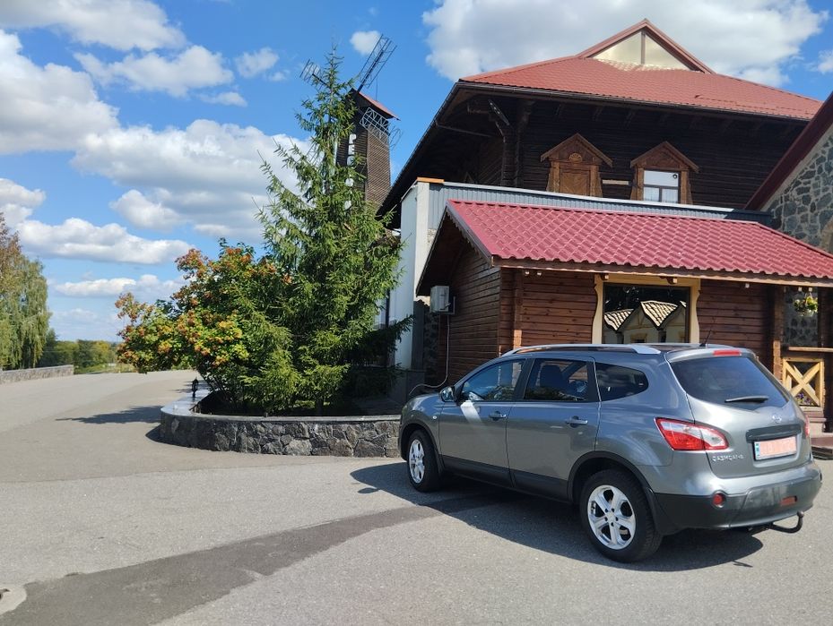 Продам   2012р Авто на повном ходу максимальная  коомплектация  Босе .