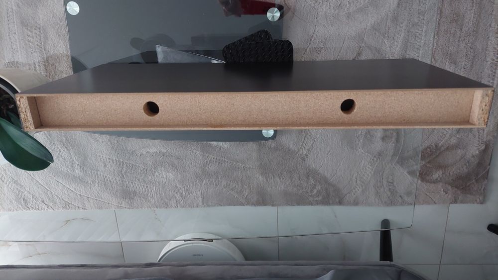 Półki pływające wolnowiszące