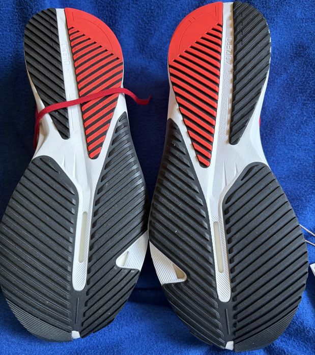 Кросівки бігові чоловічі Adidas Adizero SL  41(26,5)