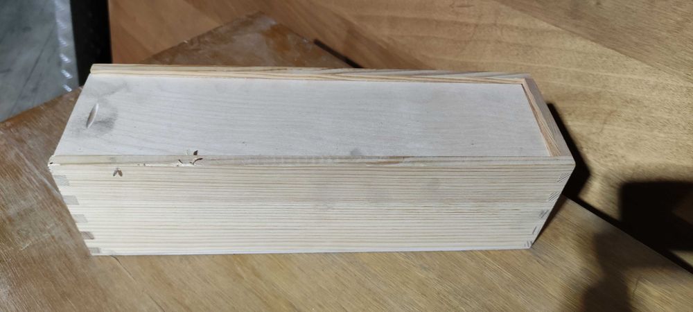 drewniana skrzynka sklejka na prezent wino dekoracja