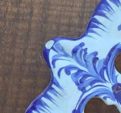 Prato decorativo de Alcobaça pintado à mão