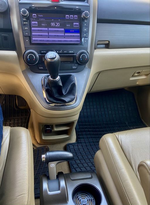 Honda crv 2.2 .poucos km. Excelente.