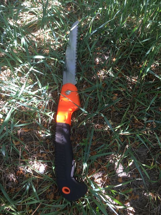 Пилка по деревуу