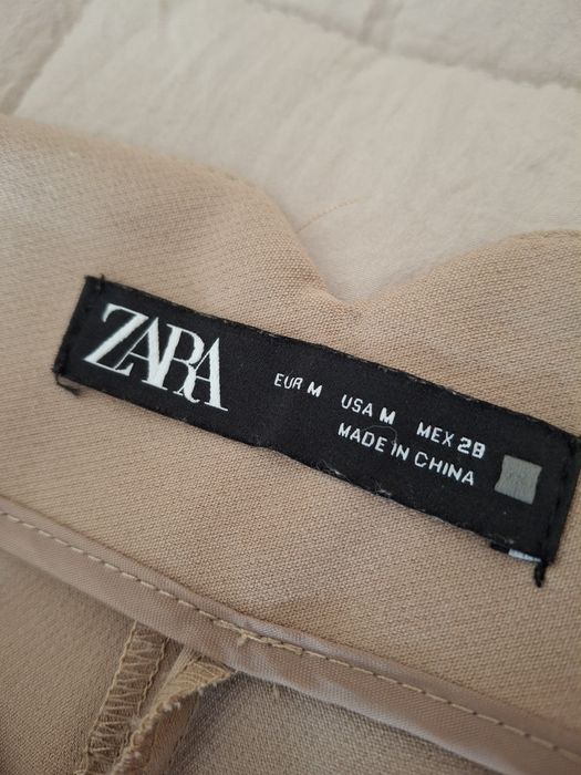 Calça beje tam M, Zara