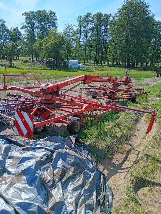 Zgrabiarka dwu karuzelowa kuhn 7822