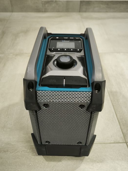 Radio Makita MR007G