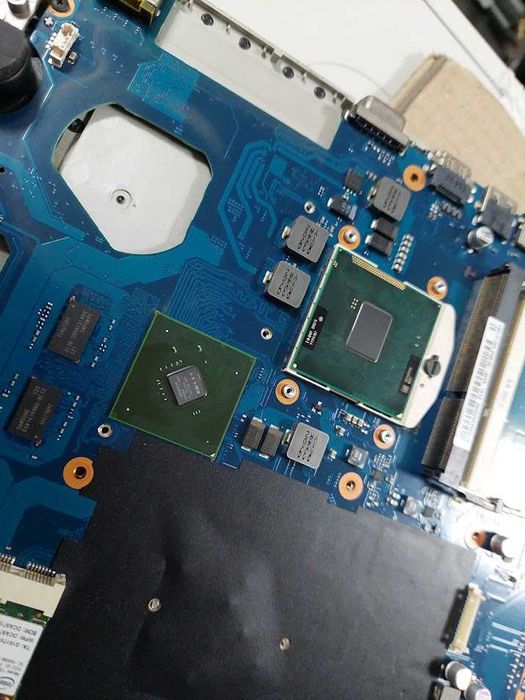 Материнська плата на  Samsung  NP300E5A-S01UA